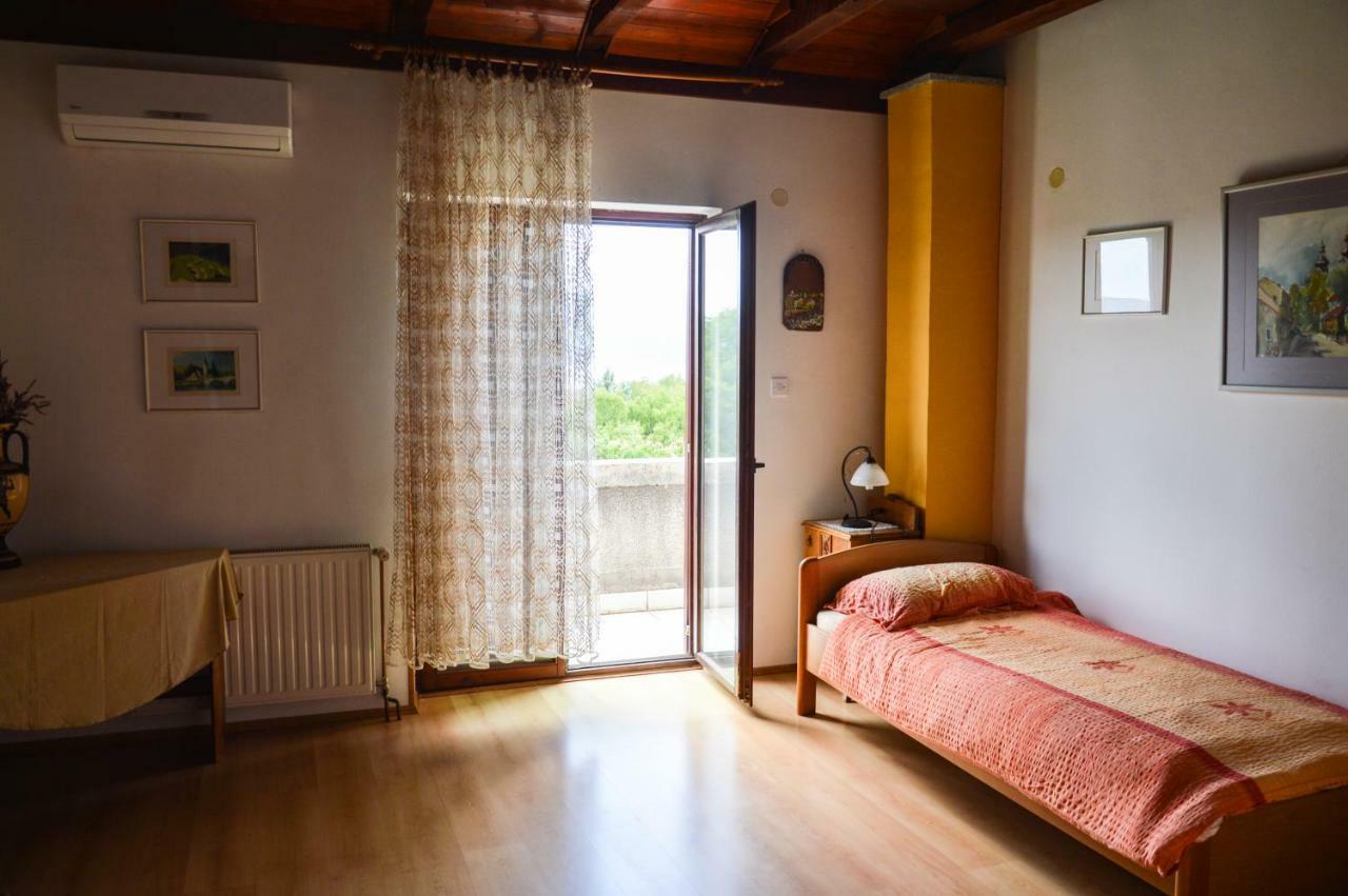 Apartment Zoja Pinezići Exterior foto